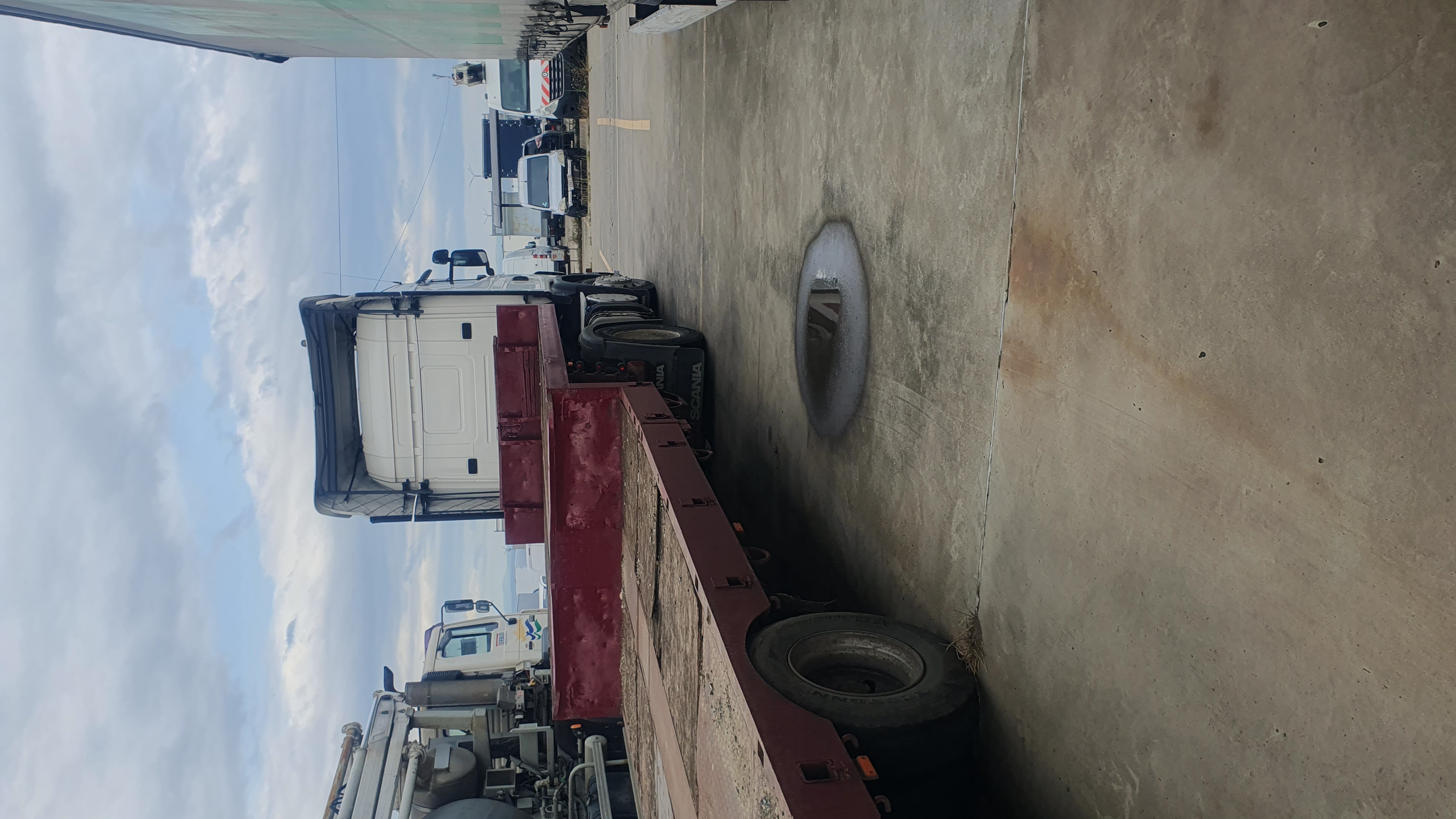 მძიმე სპეც ტექნიკის გადაზიდვა