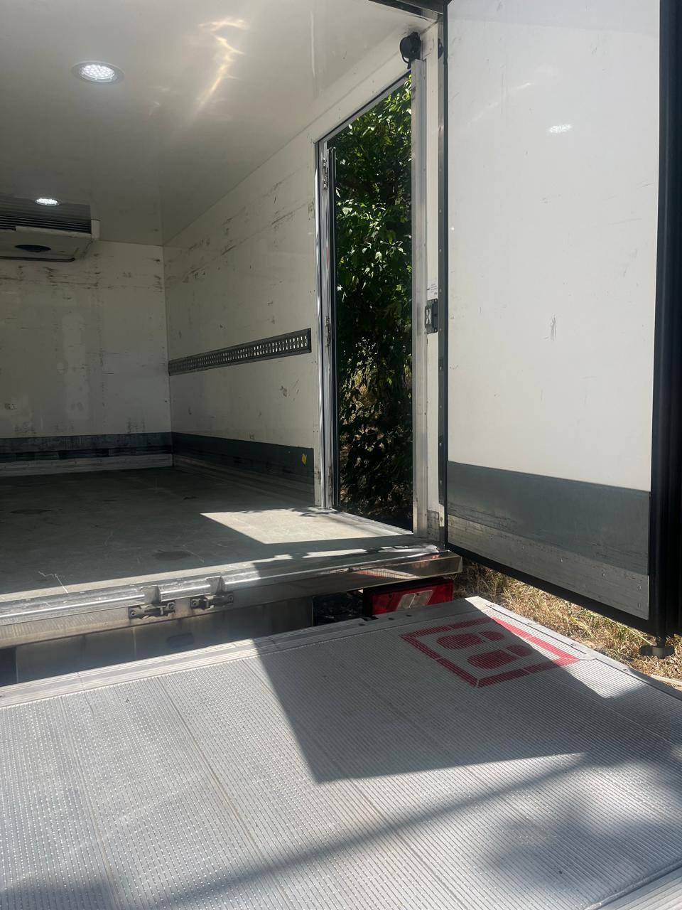 ტვირთის გადაზიდვა მაცივარი