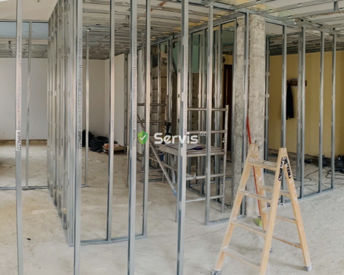 გიფსო კარდონის სპეციალისტი მრავალწლიანი გამოცდილებით