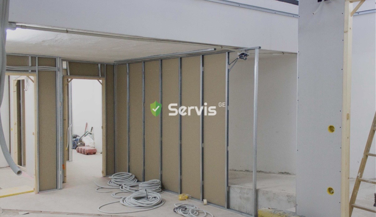 გიფსო კარდონის სპეციალისტი მრავალწლიანი გამოცდილებით