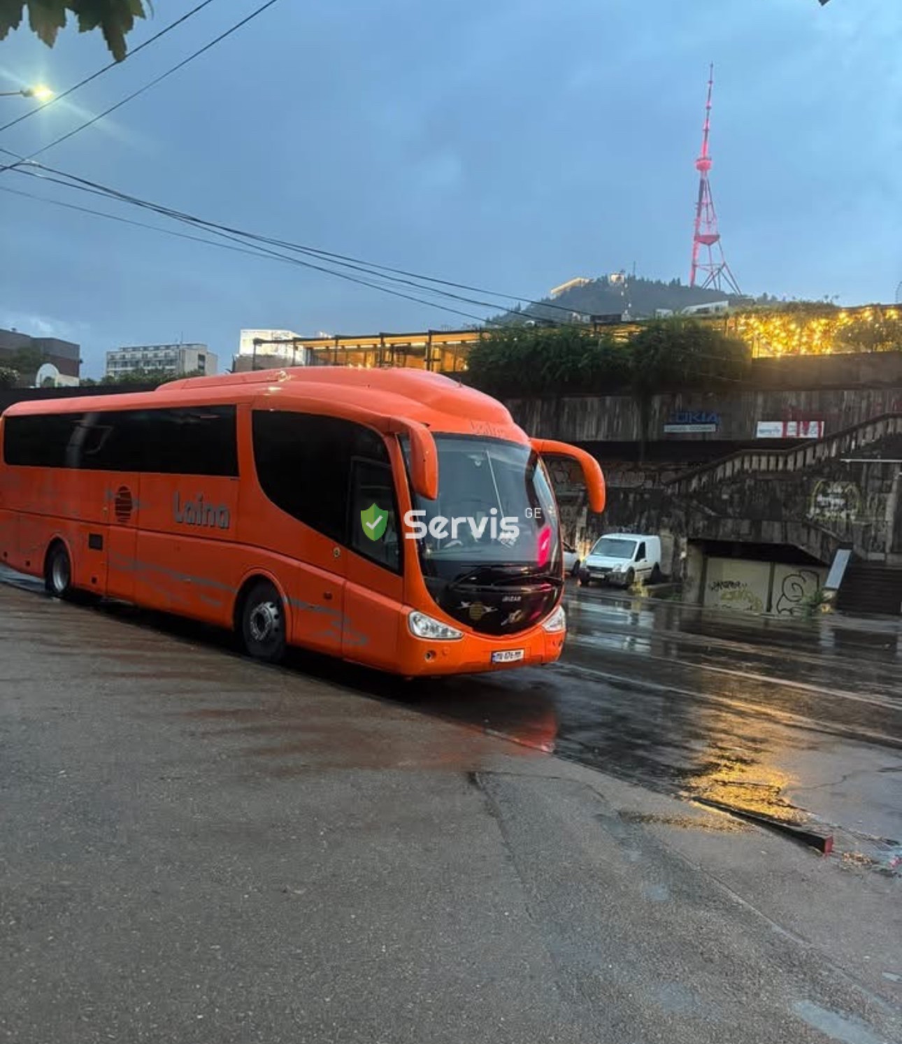 ავტობუსი მინივენი